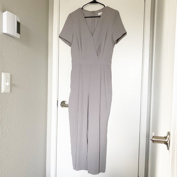 REISS Gray jumpsuit With button back and side pockets - Picture 3 of 12